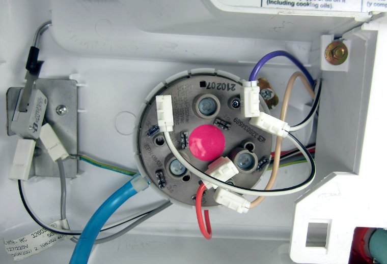 Замена датчика воды в стиральной машине Rosieres